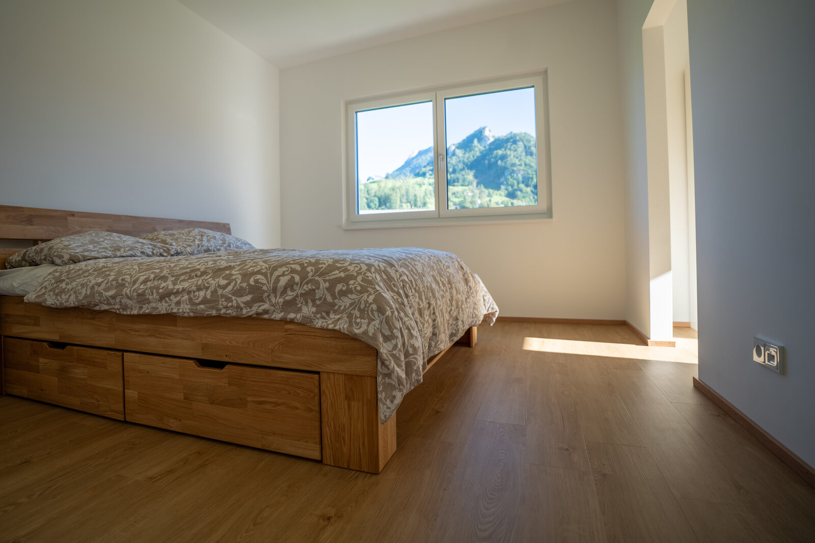 Schlafzimmer mit Panoramafenster, Losenstein